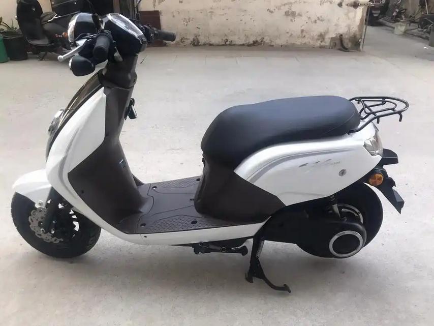 绿源电动摩托车评测_电动摩托车品牌排行榜_博世电机和雅迪电机哪个好