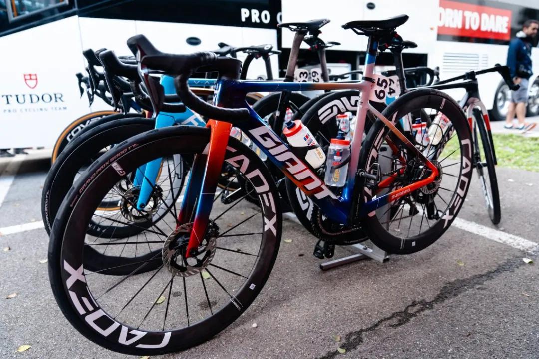 cannondale 2025_国际自行车联盟世界锦标赛_UCI自行车涂装技术