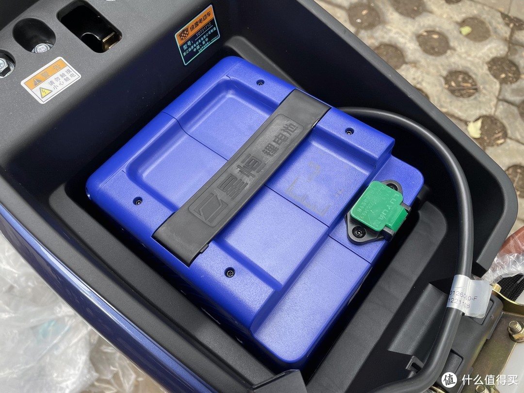 绿源K5电动车选购_新国标电动车参数对比_博世电机和雅迪电机哪个好