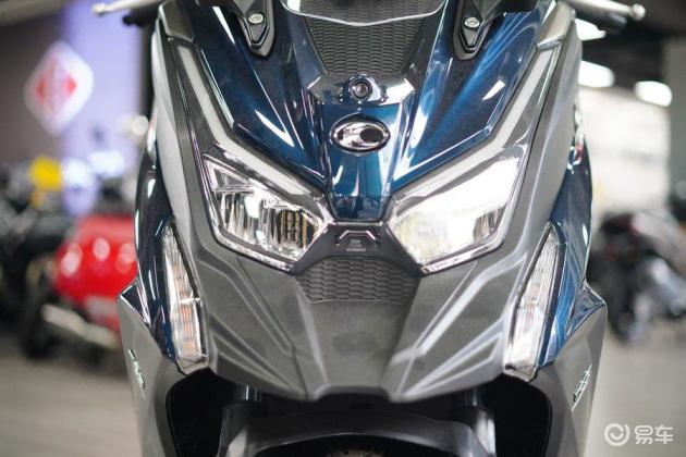 庞巴迪350多少钱_光阳赛艇S350黑武士 31980元 性价比踏板摩托车