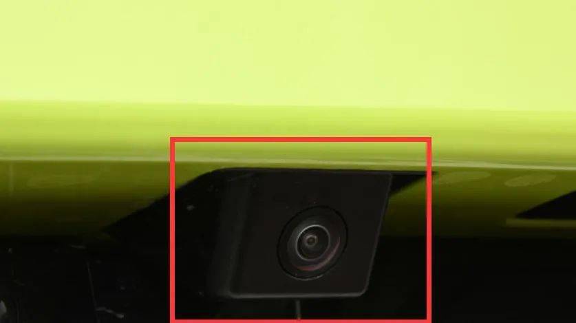 车载摄像头技术入门介绍_主流车型车载摄像头搭载方案优劣比较_智能车摄像头图像采集