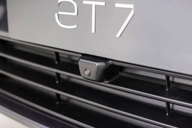 主流车型车载摄像头搭载方案优劣比较_智能车摄像头图像采集_车载摄像头技术入门介绍