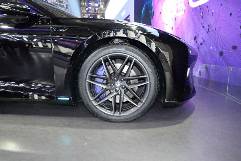 鼓刹和碟刹有什么区别_鼓刹_鼓刹可以改成碟刹吗