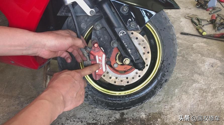 电动车鼓刹图片_电动车刹车选择_前碟后鼓刹车优缺点