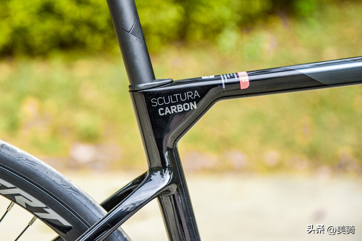 美利达车架号几位_美利达斯特拉CARBON性价比评测_美利达斯特拉第五代碳纤维公路车