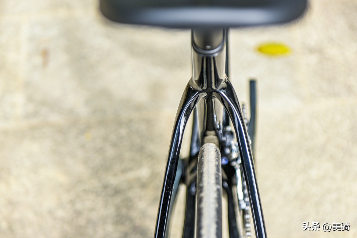 美利达斯特拉第五代碳纤维公路车_美利达车架号几位_美利达斯特拉CARBON性价比评测