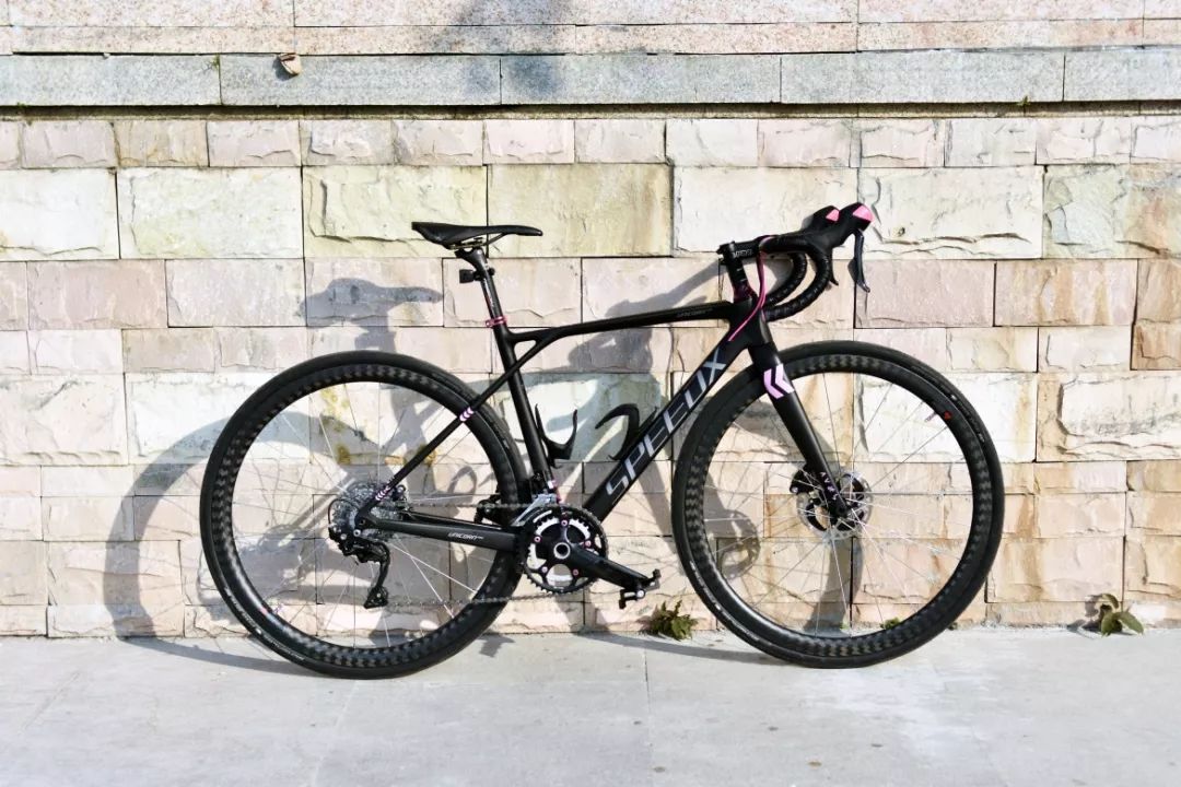 全隐藏走线公路车改装_公路车怎么改装_野兽骑行UNICORN爬坡架