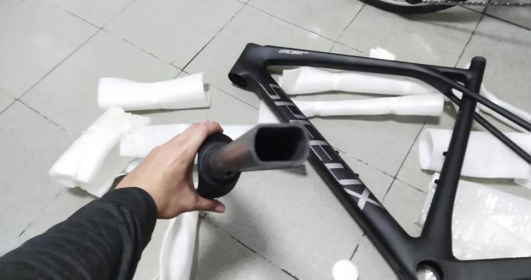 公路车怎么改装_全隐藏走线公路车改装_野兽骑行UNICORN爬坡架