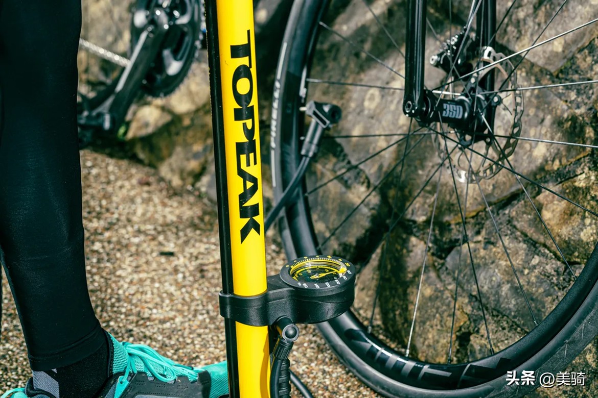 山地车气叉打气筒_山地车气叉打气视频_山地车气叉打气