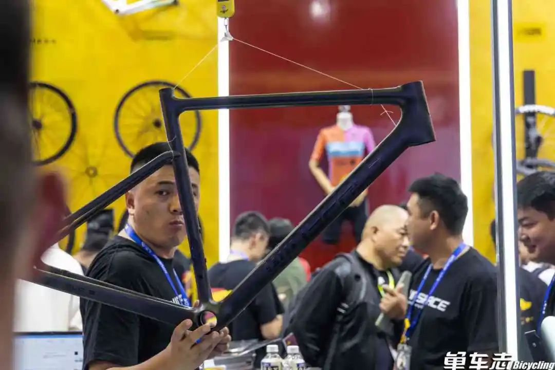  2025年上海展新车潮品 _欧亚马自行车如何_