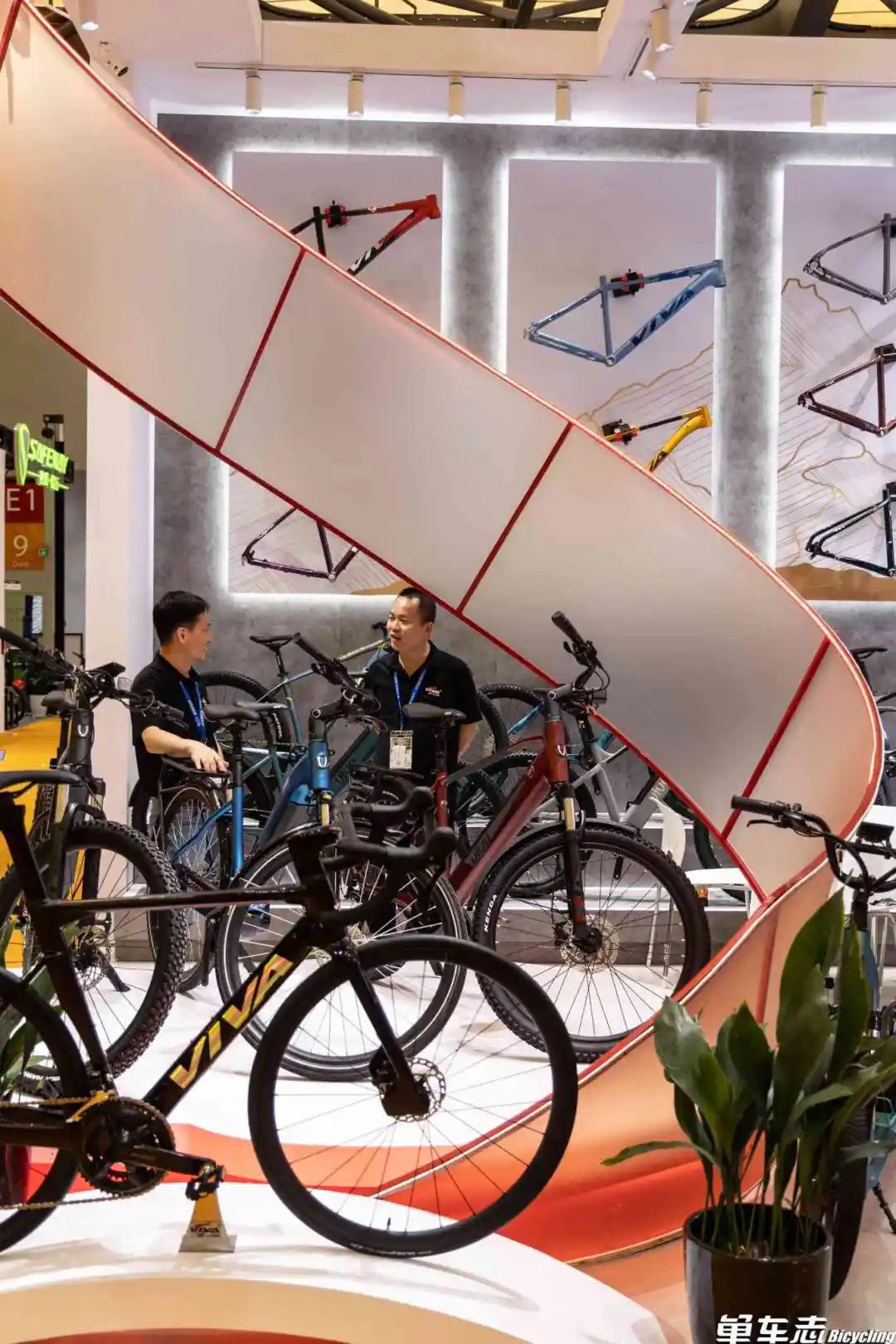 _ 2025年上海展新车潮品 _欧亚马自行车如何