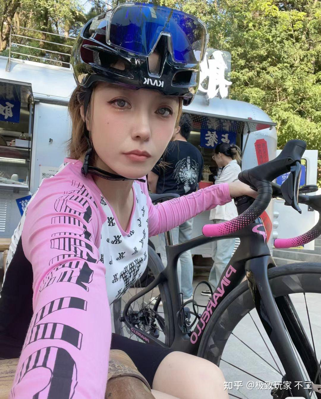 星空·综合体育官网入口 2025年山地车入门推荐（500到2500元新手如何选购 山地车最全性价比推荐）