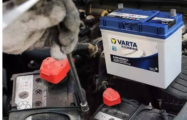 发动机冲程飞轮的作用_发动机启动技巧_如何正确启动车辆