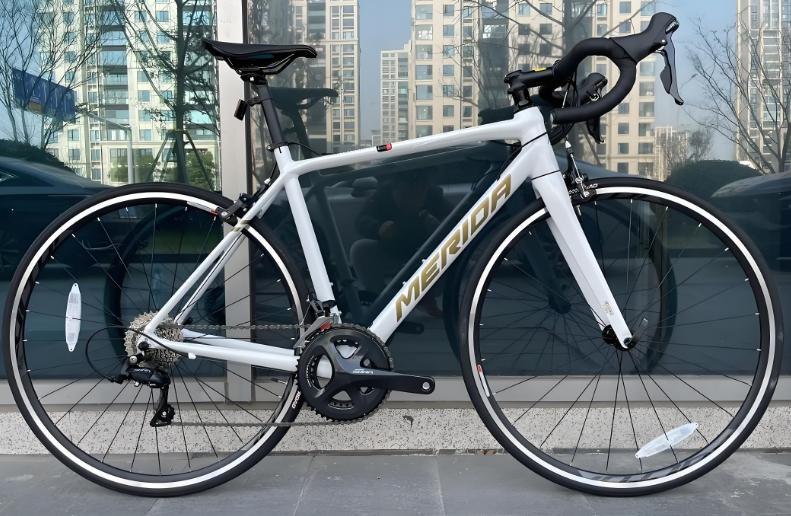 美利达公路三千元可以_中年人选公路车攻略_铝架大牌变速宽胎指南