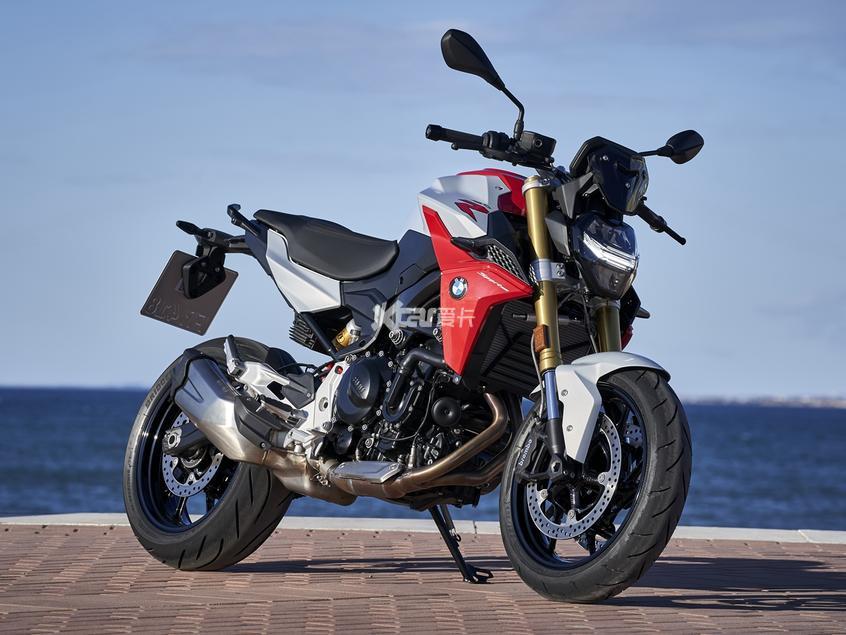 暗网下载 BMW F900R/XR正式上市 售价10.59万起