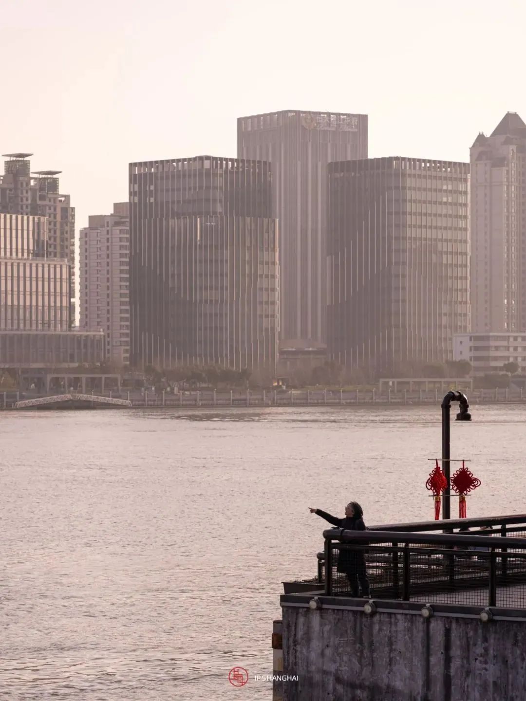 徐汇滨江艺术体验_浦东滨江自行车道_黄浦江滨江艺术改造