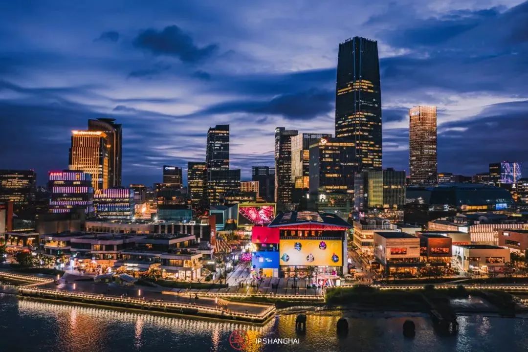 黄浦江滨江艺术改造_浦东滨江自行车道_徐汇滨江艺术体验