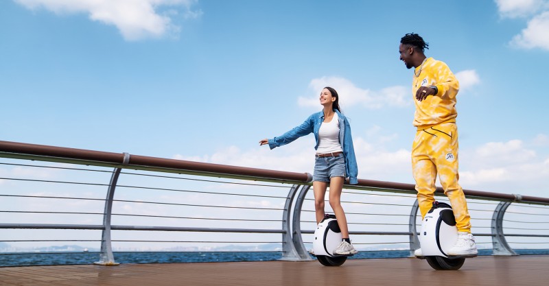 智能扫地机器人 平衡扭扭车_乐行天下科技有限公司2024夏季潮玩新品_智能双轮平衡车乐行天下小圆仔