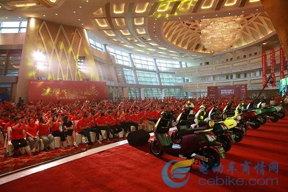 绿能电动车形象代言人_绿能电动车品牌代言人_绿能最新电动车代言人