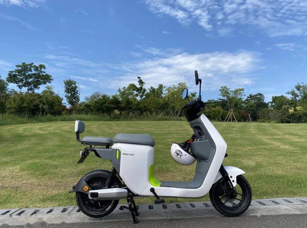 雅迪E8-100电动车_开学季电动车推荐_雅迪 博世电机