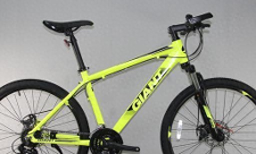 星空体育平台官网入口 新卡罗拉为什么降价卡罗拉降价4万是真的吗？看看老司机的点评吧