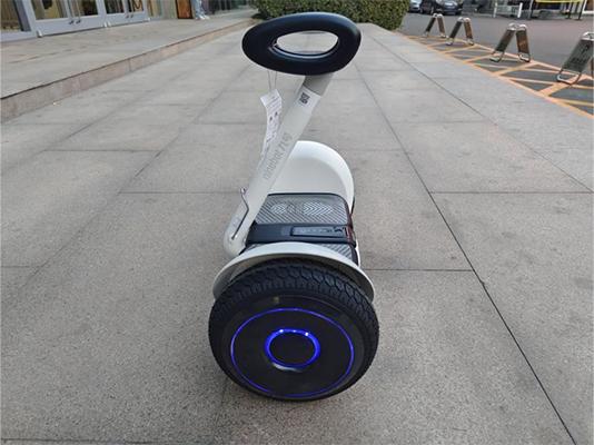 九号平衡车L8评测_九号平衡车L系列国标认证_智能平衡车 原理