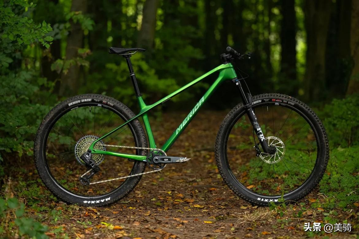 自行车上的车轮是什么_自行车前轮圈上xc是什么意思_自行车前轮是什么