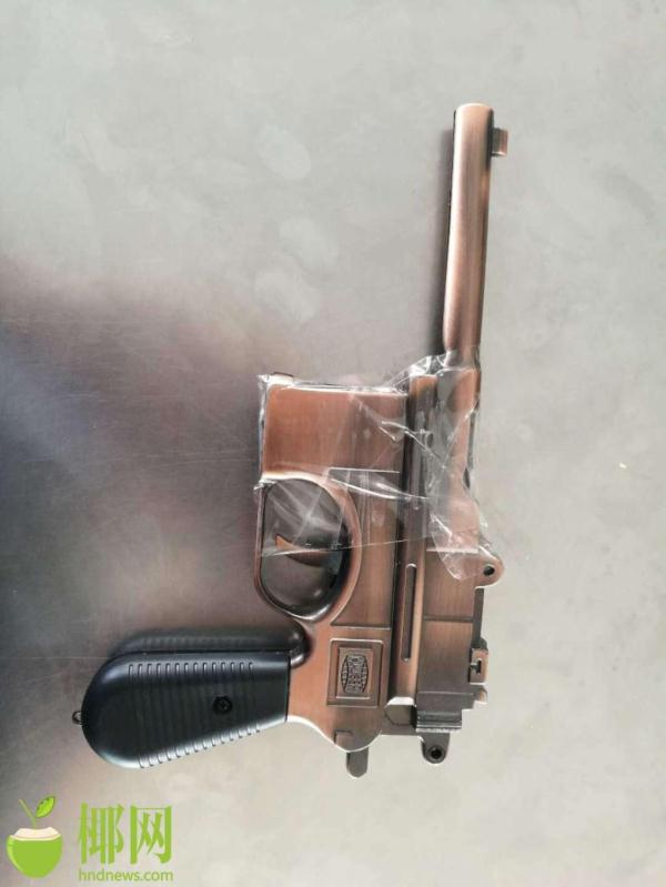 星空体育app下载入口 旅客，坐火车这些不能带！海南铁警春运以来查获危险物品5068件