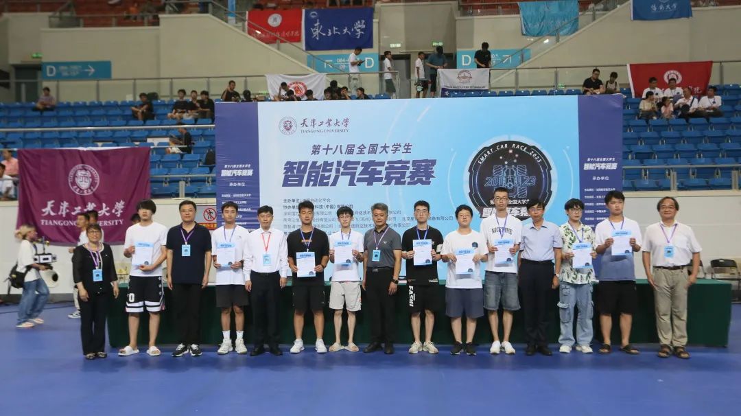 飞思卡尔智能车大赛_全国大学生智能汽车竞赛 江南大学 智能车俱乐部