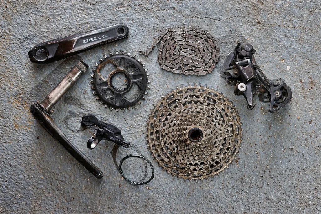 山地车塔基怎么拆下_自行车核心部件术语_自行车车架材质与结构详解