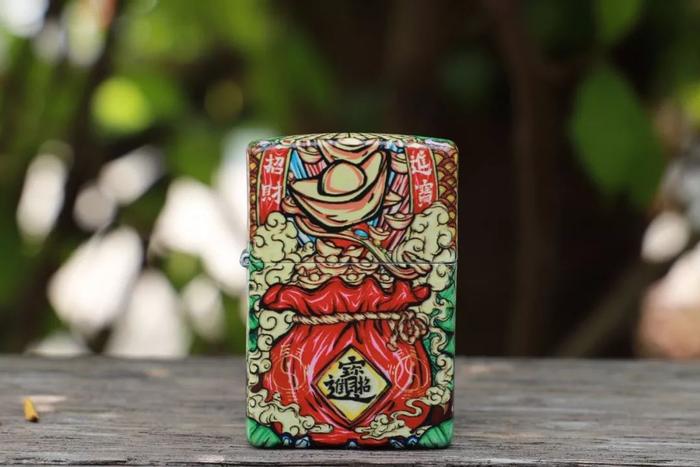 zippo有收藏价值吗_Zippo打火机 历史传承 精密机械_Zippo打火机 东来也 国潮设计