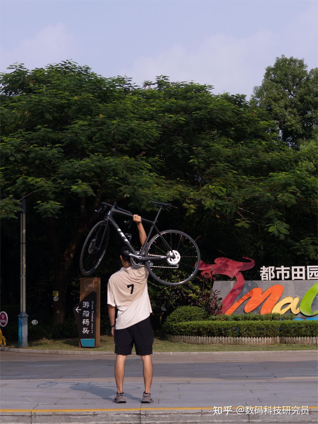 UCC冲击波捷安特美利达对比_自行车入门选购指南_美利达r902怎么样