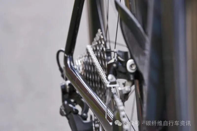 山地车塔基怎么拆下_自行车车架材质类型_自行车零部件组成