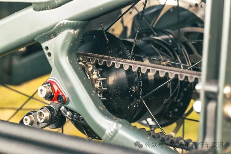 自行车零部件组成_自行车车架材质类型_山地车塔基怎么拆下