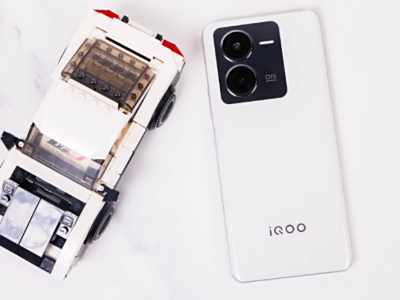 iQOO Z8评测：充电五分钟游戏两小时 千元电竞水桶机