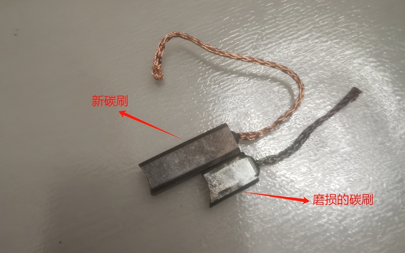 发动机飞轮齿圈_车辆启动电瓶故障_起动机碳刷磨损