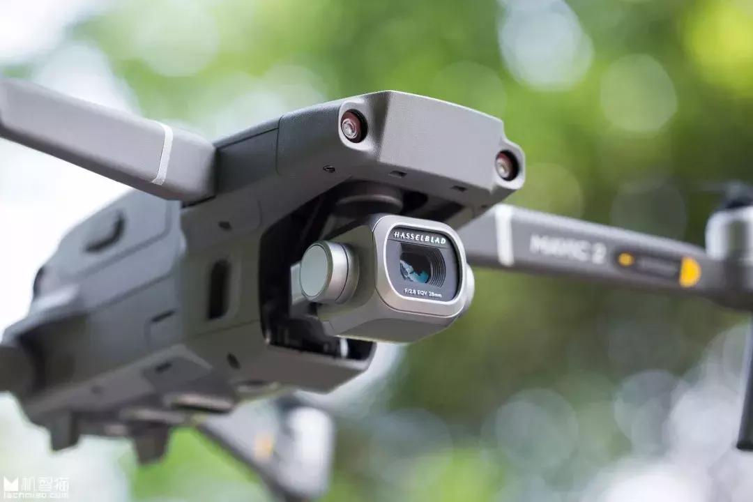 大疆御Mavic 2专业版评测_mavic air适合新手_大疆御Mavic 2变焦版对比