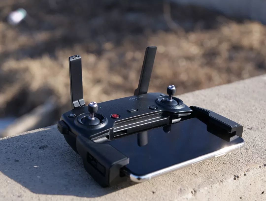 大疆Mavic Air避障功能_mavic air适合新手_大疆Mavic Air24mm广角镜头全景拍摄