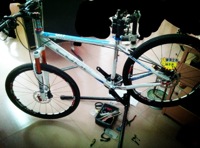 DIY自行车组装教程_弹簧前叉拆装_自行车零件选购
