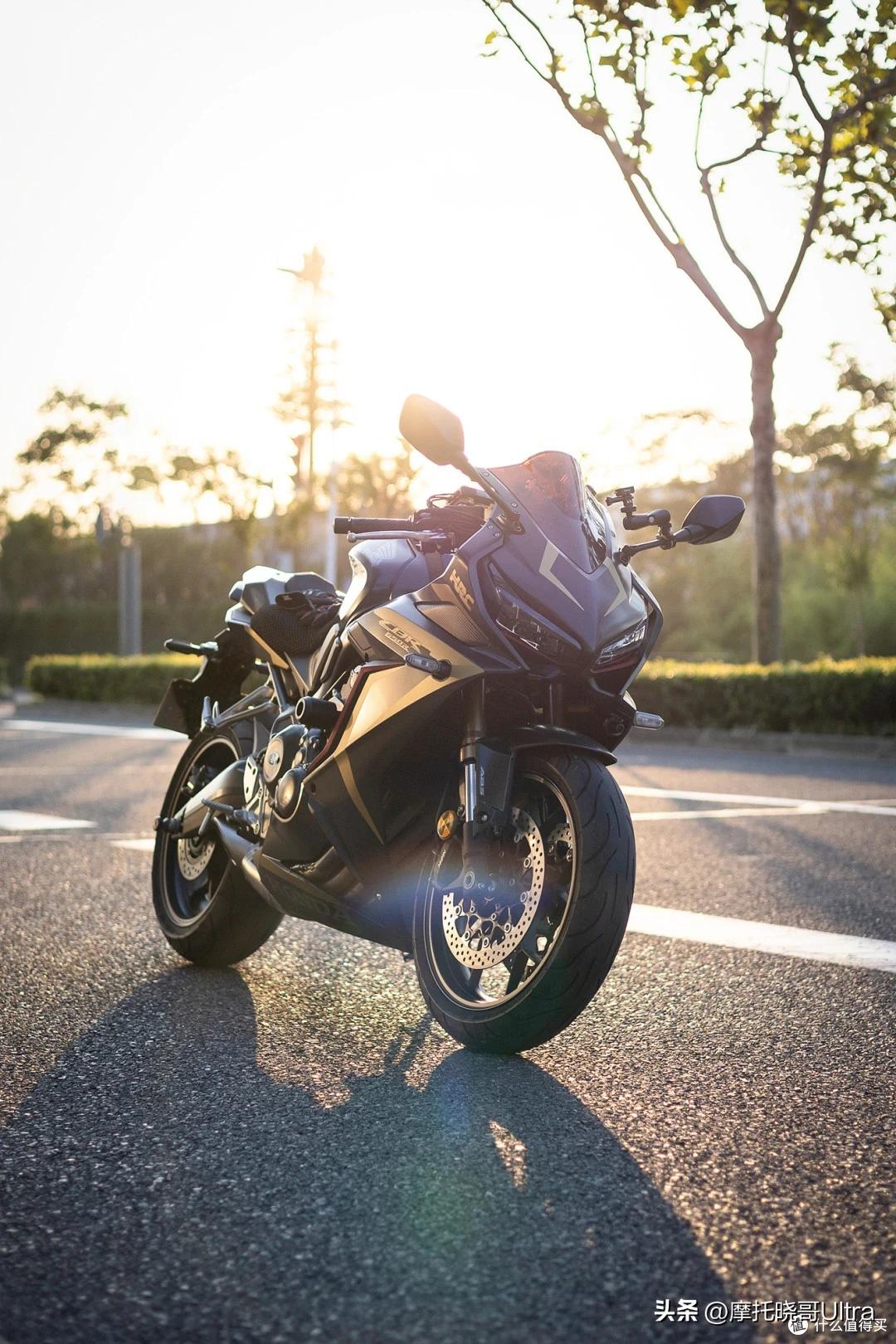 优缺点对比_摩托车正叉倒叉区别_弹簧前叉拆装