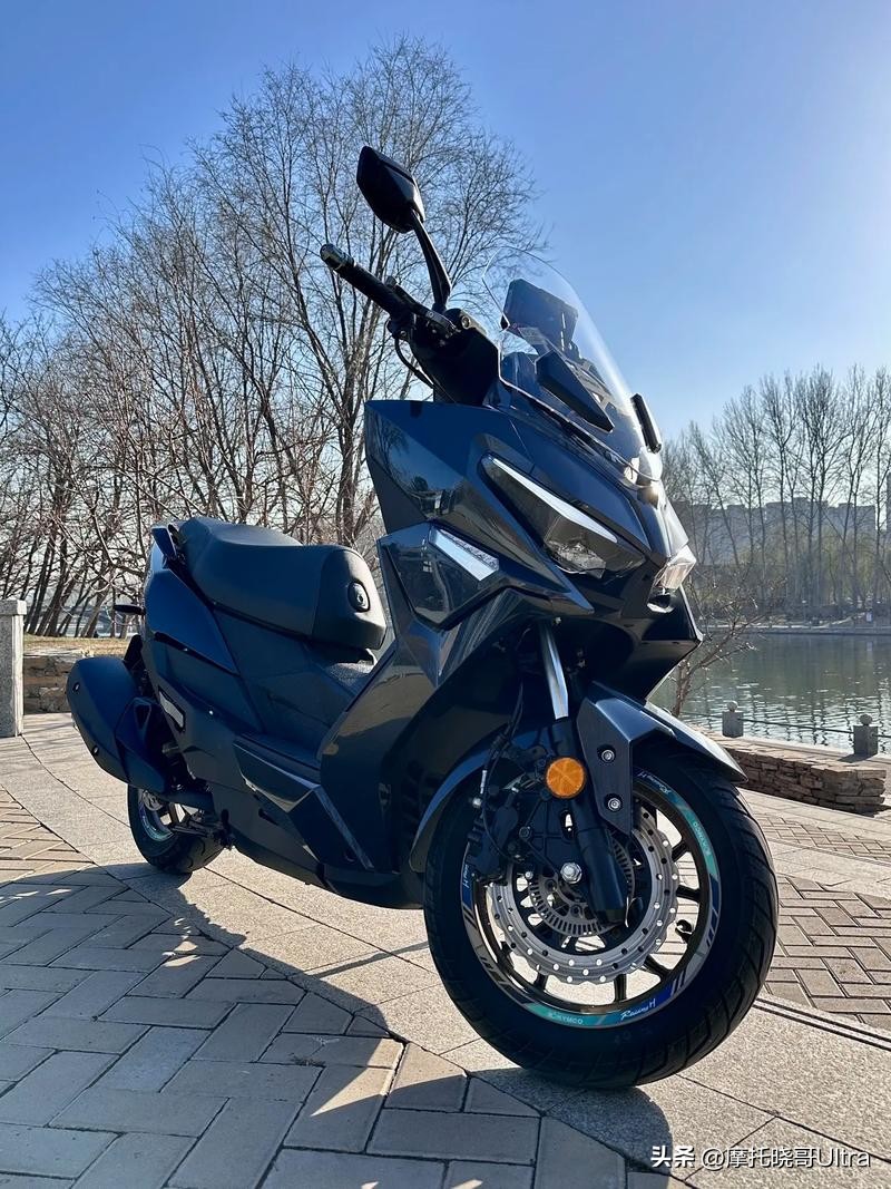 优缺点对比_弹簧前叉拆装_摩托车正叉倒叉区别