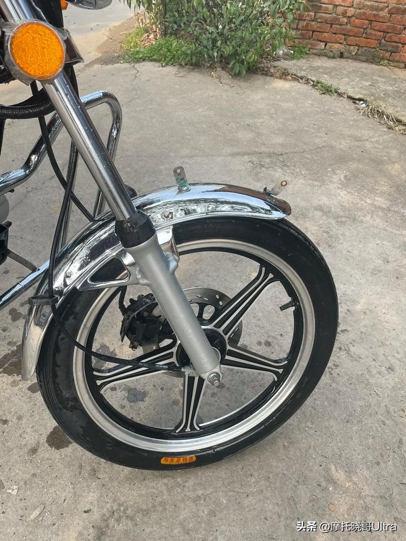 优缺点对比_弹簧前叉拆装_摩托车正叉倒叉区别