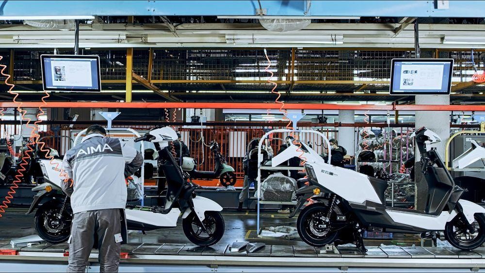 爱玛自行车exo广告_电动自行车行业市场分析_爱玛科技公司发展历程