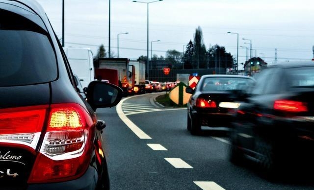 燃油车智能化_智能车制作_油电同智技术路线